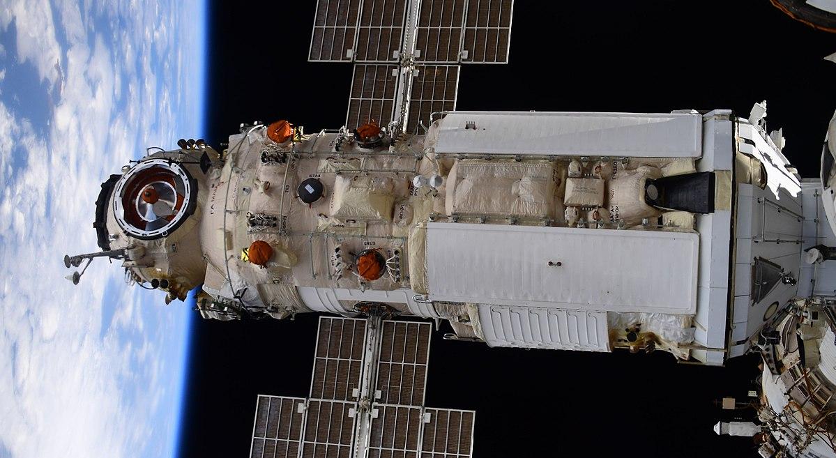 Космонавты перепрошили модуль "Наука"  - «Виртуальный музей космонавтики»