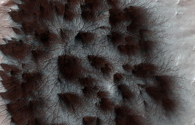 NASA опубликовало новую фотографию поверхности Марса. - «Виртуальный музей космонавтики»