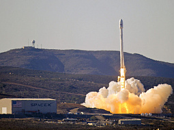SpaceX впервые в истории космонавтики повторно запустила ракету-носитель в космос
